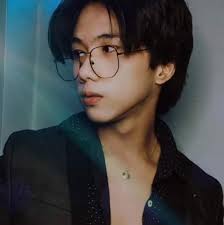 kim duenas · 3.3M threads