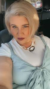 I'm in Bonham but willing to travel up to an hour away. I'm looking for a  good grief counselor. It's been a bery rough couple of years, and I do not  feel