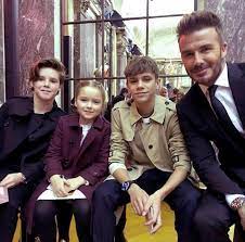 David beckham is one of the most notorious and popular footballers in the world. Die Besten Fotos Von David Victoria Und Ihren Kindern Victoria Beckham Beckham Victoria