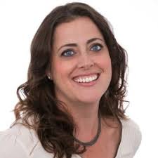 Now arriving— ✈️ I'm happy to share that I'm starting a new position as GTM  Strategist at ALOHA Collection 🌊🤙