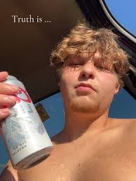 Cody Jarreau's Instagram, Twitter & Facebook