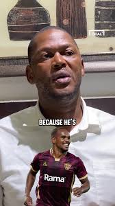 'Iqraam Rayners is a stubborn player. He is like Siyabonga Nomvethe!' 😍  Sandile Ndlovu dissects the Stellenbosch striker 🗣️🎙️ #GSAVideo #GOALZAPLV