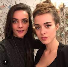 @marieclairetr 'in yeni sayısını alınız burda paylaştıklarım sadece bir kısmı#marieclairetr röportaj: Sektorun En Iddiali Ailesinin Uyeleri Hande Soral Ve Bensu Soral Birbirimizin Akli Ve Kalbiyiz