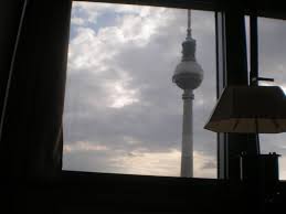 Park inn by radisson berlin alexanderplatz. Blick Aus Dem Fenster Auf Den Fernsehturm Park Inn By Radisson Berlin Alexanderplatz Berlin Mitte Holidaycheck Berlin Deutschland