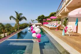 Barbie Just Listed Her Malibu Dreamhouse On Airbnb You Can Stay There Barbie Dream House Barbie Malibu Dream House Malibu