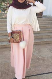 Tesettur Yarasa Kol Beyaz Bluz Modelleri Moda Stilleri Musluman Modasi Mutevazi Kiyafetler