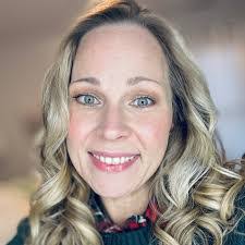 Misty Richmond's Instagram, Twitter & Facebook