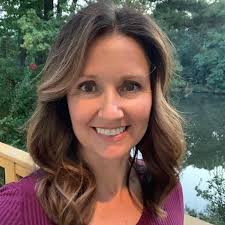 What are moderately challenging hikes to waterfalls near north Fulton?