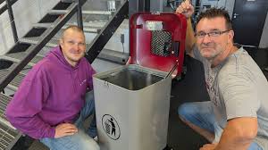 Hürth: Smarte Mülleimer stehen zum Teil im Funkloch