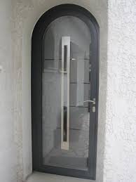 Porte D Entree Alu Cintree Eligible A Sete Magasin De Menuiserie Tryba A Montpellier Par Menuiseries Du Soleil Menuiseries Du Soleil Tryba