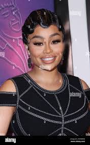 Angela Renze's Instagram, Twitter & Facebook