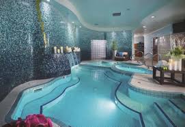 Luxor hotels with a pool. Luxor Hotel Und Casino Las Vegas Fairflight