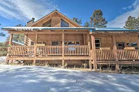 The cabins have individual heaters and air conditioners and an overhead fan in case you enjoy sleeping without the hum of an air conditioner. Log Cabin With Mountain Views About 30mi To Pikes Peak Florissant Aktualisierte Preise Fur 2021
