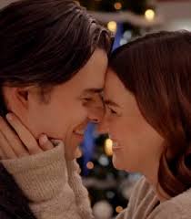 Inn Love by Christmas Review: Mandy and Lucas' Romance Competes for Our  Hearts!