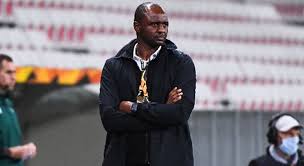 In this book he examines his career to date, addressing issues such as racism in football and the contentious relationship he has with alex ferguson and roy keane. Patrick Vieira Nin Gorevine Son Verildi Son Dakika Haberleri