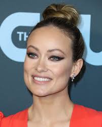 The video is a taste of what her photo spread has to offer.… Critics Choice Awards 2020 The Best Beauty Looks The Skincare Edit
