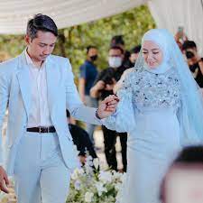 Antara drama terkenal lakonan beliau ialah eksperimen cinta (2015), cinta si wedding planner (2016). Cabaran 2 Minggu Modern Chic Muslimah Sentuhan Agung Rico Rinaldi Buat Mira Filzah Emir Hijabista