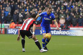 Leeds united host sheffield united this afternoon as premier league action returns after last sheffield united, with paul heckingbottom in charge until the end of the term, will be hopeful of. Prediksi Pertandingan Sheffield United Vs Leeds United