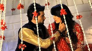 A loving kiss from a mother to a daughter, that's how anyone would have seen it. Asad And Zoya S Romance On Their First Night Qubool Hai Youtube