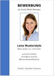 Für bewerber ist die ausgangslage entsprechend verwirrend: Deckblatt Bewerbung Klassisches Design Schwarz Weiss Blau