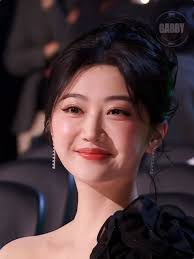 คนสวยหายป่วยแล้วดูสดใสขึ้นมากเลยค่ะ💗#จิ่งเถียนjingtian景甜  #tencentvideoallstarnight2024 #จิ่งเถียน