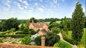 Sissinghurst castle (sv) castle in kent, england (en). Sissinghurst Castle Kent Youtube