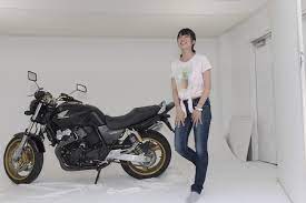梅本まどか premium zone で愛車のcb400sfをドレスアップする webオートバイ 梅本まどか ドレスアップ オートバイ