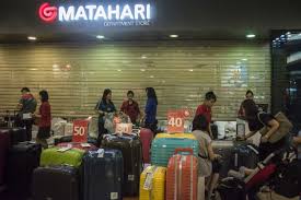 Matahari department store saat ini membuka lowongan pekerjaan full time posisi kasir penempatan surabaya. Semester Ii Matahari Akan Kembali Operasikan Semua Gerai
