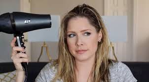 14 shampoos and conditioners that hydrate dry hair. Dry Hair After Blow Drying Here S Why Best Way To Fix It Crafty Hair Hacks