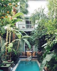 Aussenterrasse Uppig Hinterhof Landschaftsbau Schwimmbad Leben Im Freien Enterrasse Freien Hinterhof Small Pool Design Backyard Tropical Backyard