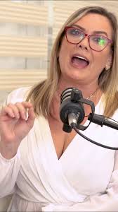 #NuevoEpisodio // Hoy en nuestro podcast de #saludmental hablamos sobre  #lanostalgia // veces, un simple aroma o una canción pueden transportarnos  a momentos que creíamos olvidados. Es un viaje ...