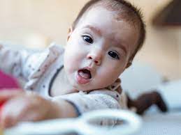 Should I Worry That My 4 Month Old Can T Do Mini Pushups Yet Babycenter
