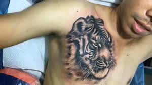 Yang terbaru paling keren gambar tato ikan koi untuk. 100 Paling Dahsyat Tato Keren Untuk Dada Para Pria Gambar Tato Kepala Harimau Youtube
