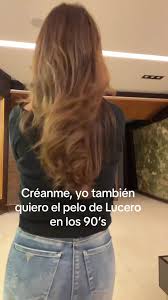 Pelo de Lucero en los 90: Tendencia y Estilo Único