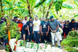 Sehemu ya matukio ya rafiki zako wa #Cloudsmediagroup ambao wameungana na  familia ya @Kenedytheremedy katika kupumzisha baba yake mzazi Dkt Frank Orio  ambaye alifariki dunia September 24, 2024 Jijini Arusha alikokuwa akipatiwa