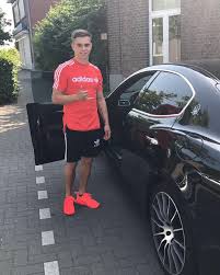 Temps de jeu, buts, cartons, fautes. Leandro Trossard Wiki 2021 Girlfriend Salary Tattoo Cars Houses And Net Worth