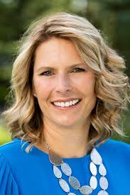 Danielle Scholl's Instagram, Twitter & Facebook