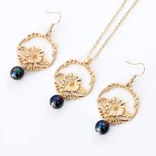Hawaiian jewelry hand carved koa wood hawaii plumeria flower pendant necklace. Say Hello Polynesian Hawaiian Samoa Marshall Style Glass Bead Pearl Plumeria Flower Necklace Earrings Jewelry Set Gjz373 Jewelry Sets Aliexpress