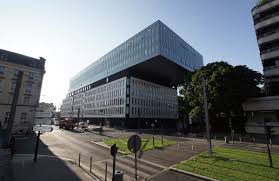 Accueil pour sourds et malentendants par tip (transcription instantanée de la parole) ou lsf. Cite Municipale De Bordeaux Aceroid Tailored Solutions