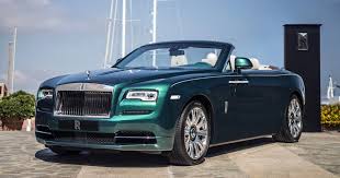 Rolls Royce Celebrates Summer In Sardinia With Bespoke Wraith Dawn Carscoops Rolls Royce Dawn Rolls Royce Rolls Royce Interior