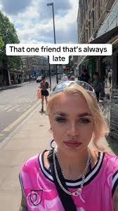 Carly Kearney's Instagram, Twitter & Facebook