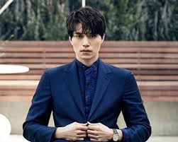 Lee dong wook's official facebook. Mancrushmonday Lee Dong Wook Age Is Just A Number And I M Sure That By Faith Joan Chua Thread By Zalora Singapore