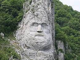 Când va fi gata, construcţia va depăşi în dimensiune statuia. Vezi Aici Cea Mai InaltÄƒ Statuie Din Lume A Lui Iisus