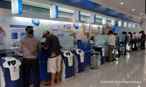 Lowongan kerja lowongan kerja bank bnisyariah surabaya 2019.saat ini bank mandiri bca yang berlokasi di bandung, cianjur, cirebon, garut, jayapura, kupang, mataram, palu, parepare, purwakarta, subang, sukabumi, tasikmalaya sedang membuka lowongan kerja magang bagi lulusan sma hingga s1 untuk mengisi posisi magang bakti bca yang sedang kosong dengan persyaratan sebagai. Lowongan Kerja Bank Bca Terbaru September 2020 Buka Berbagai Posisi