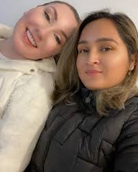 Elizabeth Tague's Instagram, Twitter & Facebook