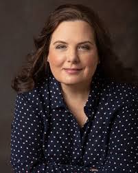 Leslie Renee's Instagram, Twitter & Facebook