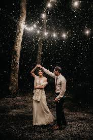 Night sky & star photography techniques. Now On The Blog 39 Nighttime Wedding Photos That Shine Bright After Dark Image By Samantha Night Wedding Photos Night Time Wedding Night Wedding Photography