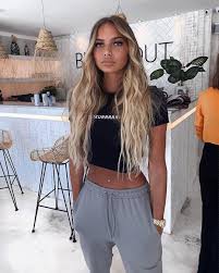 Lift your spirits with funny jokes, trending memes, entertaining gifs, inspiring stories, viral videos, and so much more. Daisey O Donnell On Instagram Hair By The Amazing Domseeley Love Him He S So Good At What He Does Also Love Blowou Hair Hair Junkie Trending Haircuts