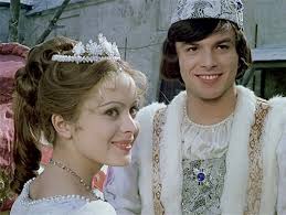 Говорят, что это одна из самых красивых золушек за всю историю мирового кинематографа, и с этим не поспоришь. Zigzagi Sudby Libushe Shafrankovoj Kuda Propala Samaya Krasivaya Zolushka