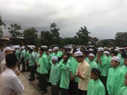Ibnu khaldun dikenal sebagai iluwan muslim yang ahli dalam bidang sejarah, sejarawan, ahli politik, ahli ekonomi bahkan beliau masyhur dengan sebutan bapak sosiolog karna beliaulah yang menciptakan, mencetuskan ilmu sosiologi. Sekolah Menengah Ibn Sekolah Menengah Ibn Khaldun Facebook